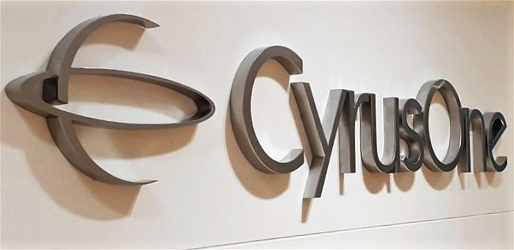 cyrusone_premium1